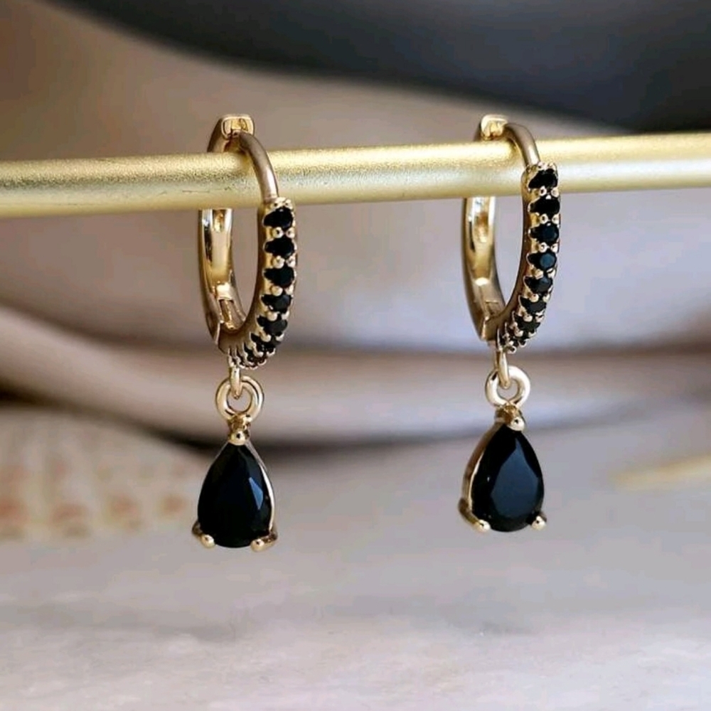 Drop earrings